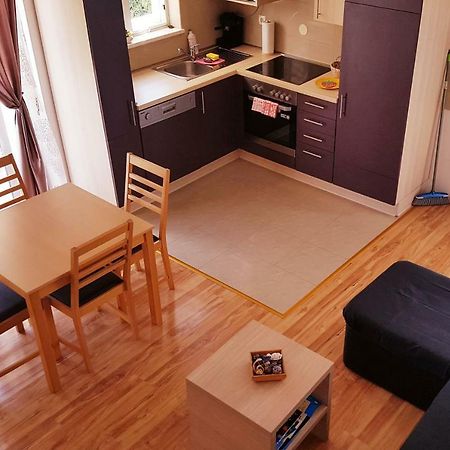 Apartman Relax Apartment Марина Екстериор снимка