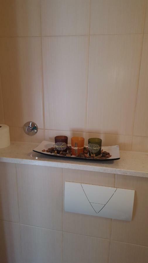 Apartman Relax Apartment Марина Екстериор снимка